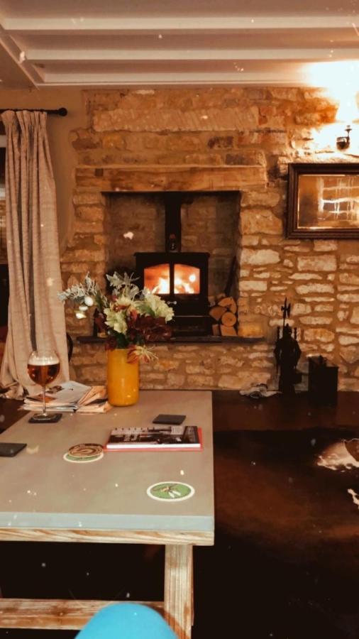 Luxury Country Cottage With A View Enstone Екстериор снимка
